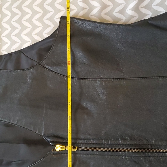 Genuine Leather Vintage Vest - Picture 8 of 11